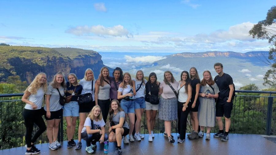 From Sydney: Blue Mountains Tour with Waterfall Walk & Lunch - Katoomba and the Three Sisters