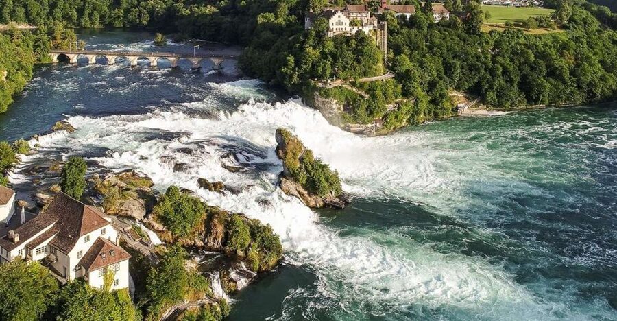 From Zurich: Stein am Rhein and Rhine Falls - Walking into medieval Stein am Rhein