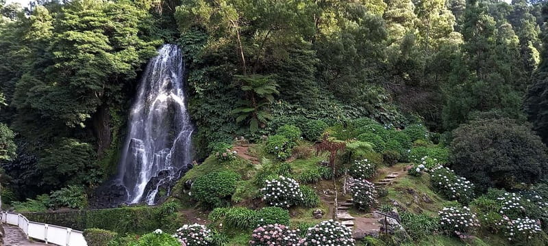 Furnas Volcano: Full Day Tour, Hot Springs & Waterfalls - Santa Iria Lookout and the north coast