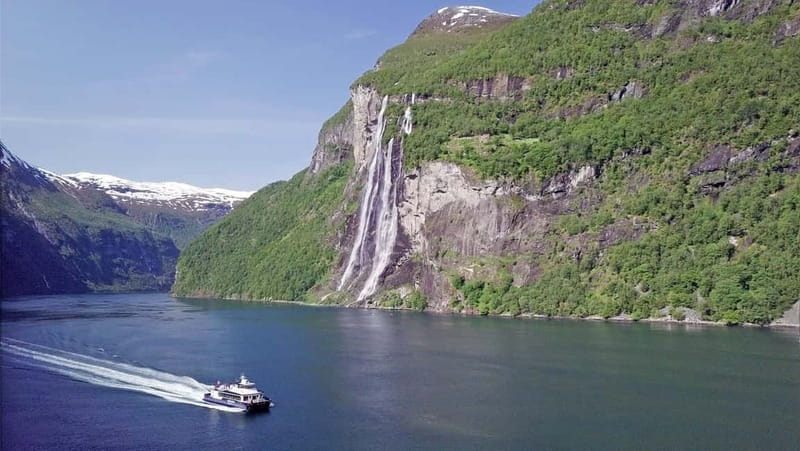 Geiranger: Fjord and Waterfalls Sightseeing Boat Trip - Wildlife, weather, and photography
