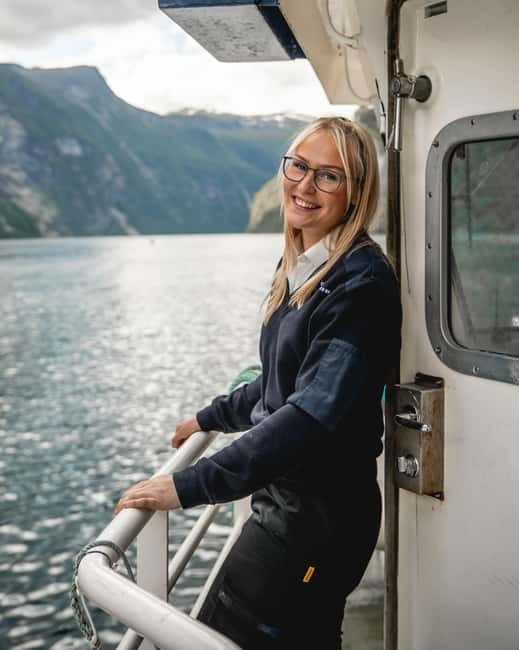 Geiranger: Fjord and Waterfalls Sightseeing Boat Trip - From Geiranger Harbor to the first cliff views