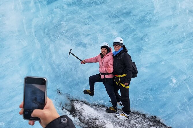 Glacier Hike, South Coast Waterfalls & Black Sand Beach - Group size, guides, and the human side of the day