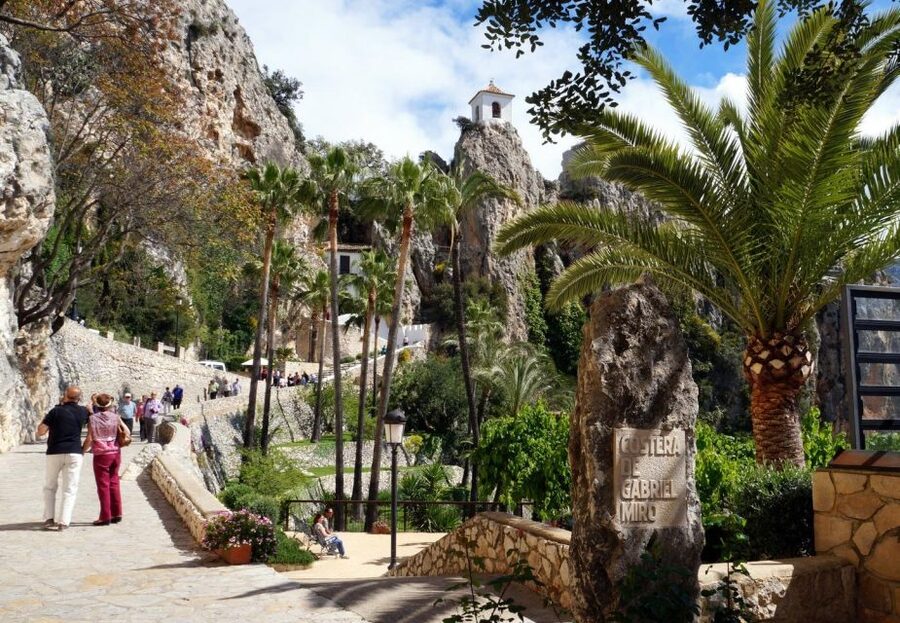 Guadalest & Algar Falls Tour - From Albir, Benidorm & Calpe - The scenic run through Callosa d’Ensarria