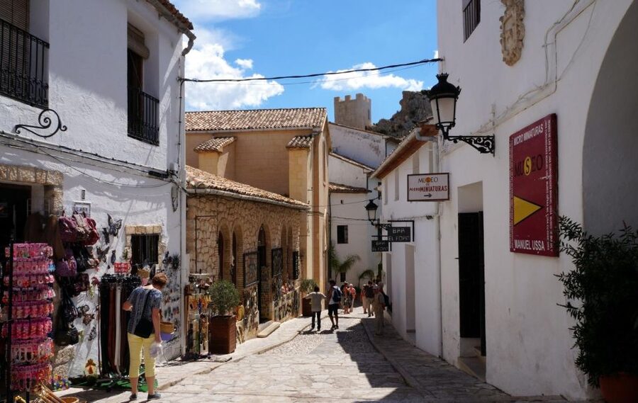 Guadalest & Algar Falls Tour - From Albir, Benidorm & Calpe - How the timing affects your day