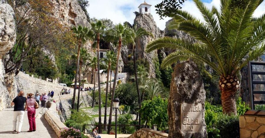 Guadalest & Algar Falls Tour - From Albir, Benidorm & Calpe - The mountain road to Guadalest
