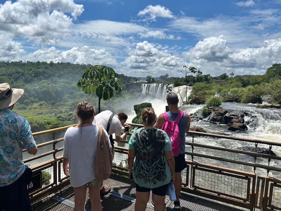 Iguassu Waterfalls: 1 Day Tour Brazil and Argentina's sides - Pickup from Foz do Iguaçu or Puerto Iguazú