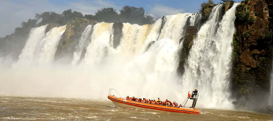 Iguazu Falls: Gran Aventura Boat and Argentinian Falls Tour - What the park walks add to the day