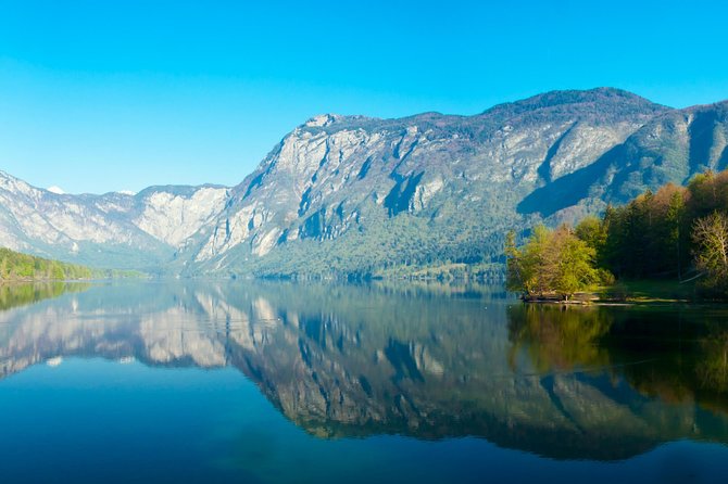 Lake Bled and Bohinj with Savica waterfall included - Guides who make a real difference