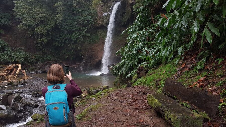 Lomba de São Pedro: Waterfall Hiking Tour with Tea Tasting - Starting with tea at Gorreana