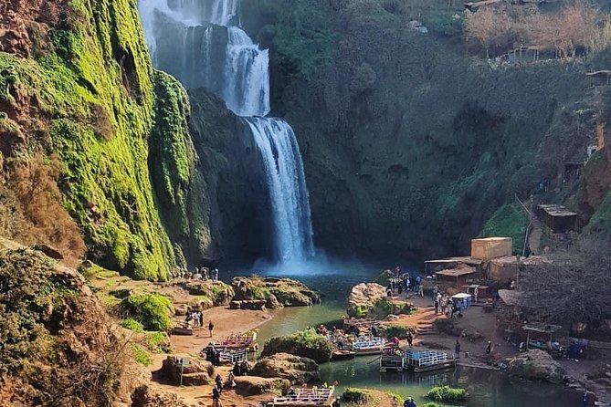 Marrakech: Ouzoud Waterfalls Guided Day Trip with Boat Ride - First views of the falls from the rim