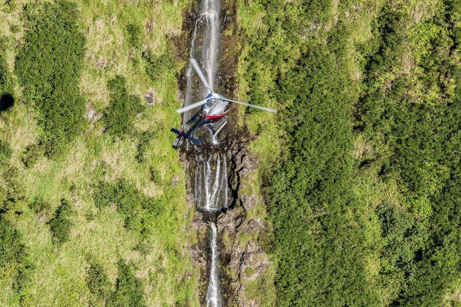 Maui: Road to Hana Helicopter & Waterfall Tour with Landing - The return flight and seat considerations