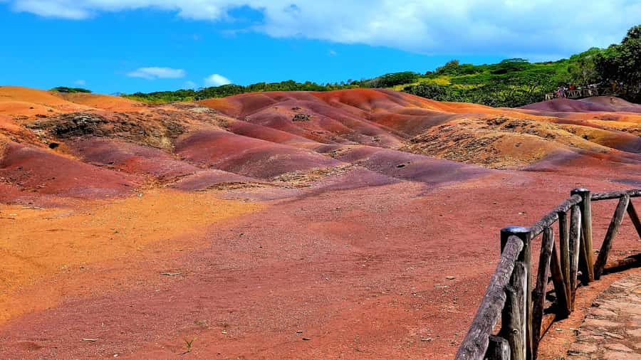 Mauritius: Chamarel 7 Colours & Waterfalls, South-West Tour - Key points at a glance