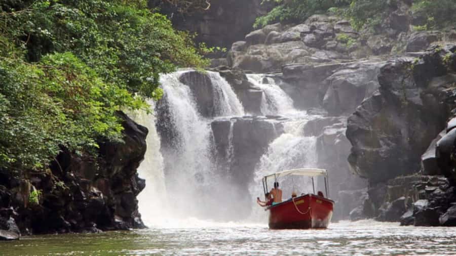 Mauritius: Ile aux Cerf Catamaran w/Waterfall Visit & Lunch - BBQ lunch and unlimited drinks on board