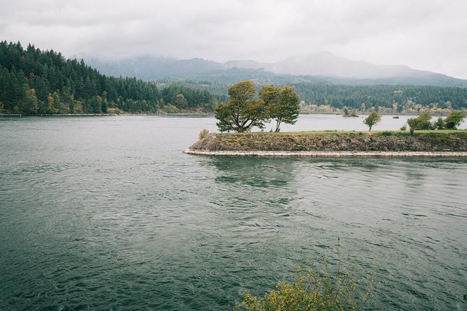 Multnomah Falls and Columbia River Gorge Waterfalls Tour Morning - Thirty Minutes at Multnomah Falls
