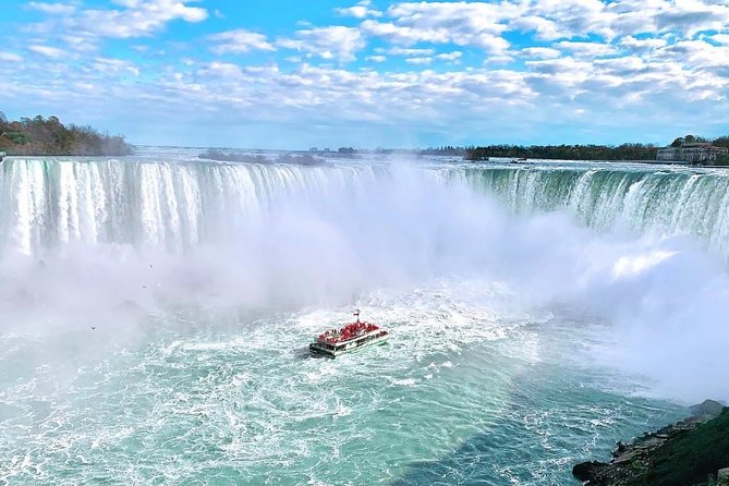 Niagara Falls Canada 3-Hour Tour w/Boat & Behind the Falls - Starting with the three Falls