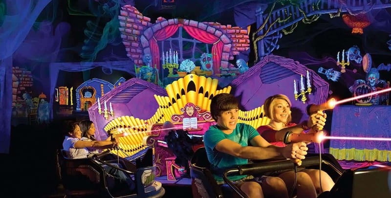 Niagara Falls, Canada: Clifton Hill 6 Attraction Fun Pass - Movieland Wax Museum is a longer indoor stop