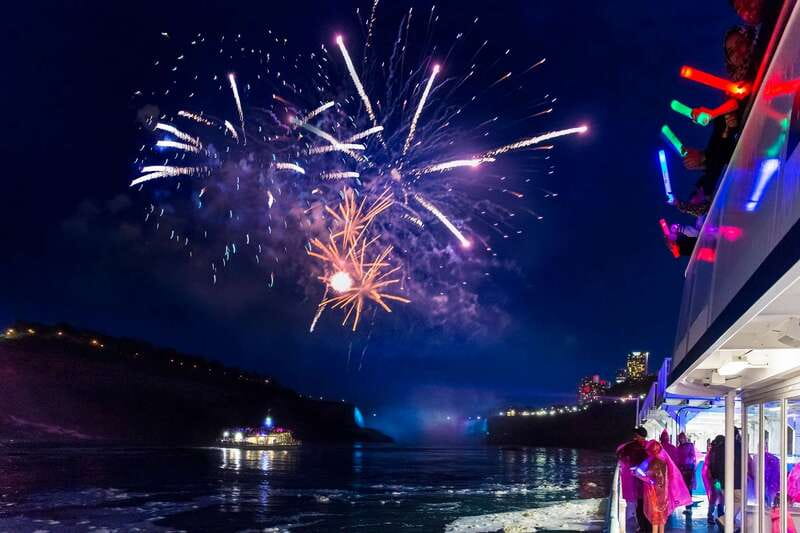 Niagara Falls, Canada: Evening Fireworks Cruise - Boarding the Deluxe Catamaran