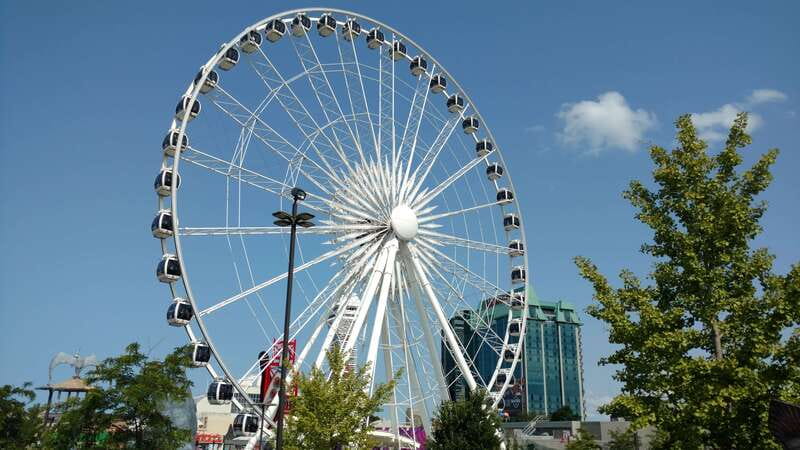 Niagara Falls, Canada: Niagara SkyWheel Ticket - Comfort, access, and family rules