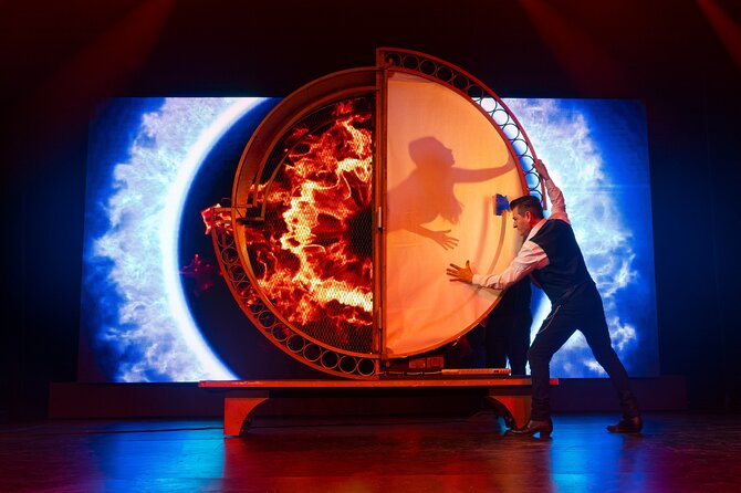 Niagara Falls, Canada: Wild Magic Show Ticket - What the $22.02 ticket really includes