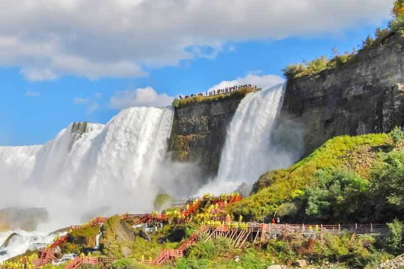Niagara Falls: Canadian and American Deluxe Day Tour - Guides who keep a packed day moving