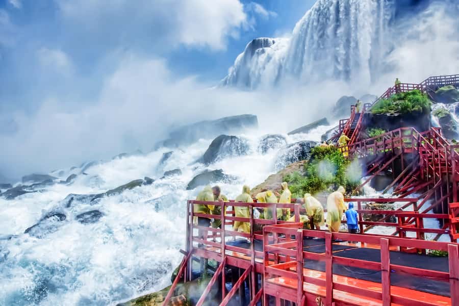 Niagara Falls: Canadian Side Day Trip with Maid of The Mist - Pickup, transport, and the border crossing