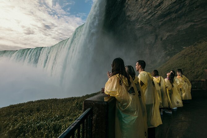 Niagara Falls Day Tour from Toronto (9 Hours) - Clifton Hill gives you an hour of classic Niagara kitsch