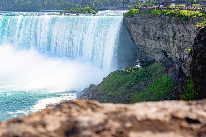 Niagara Falls Day Tour from Toronto and Skip the Line Boat Cruise - Niagara Parkway, Whirlpool, and the Floral Clock