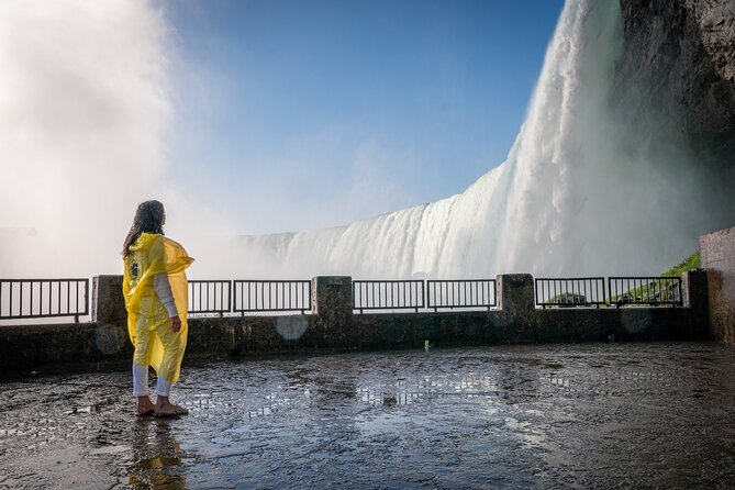 Niagara Falls Day Tour from Toronto and Skip the Line Boat Cruise - Clifton Hill and the main Falls area