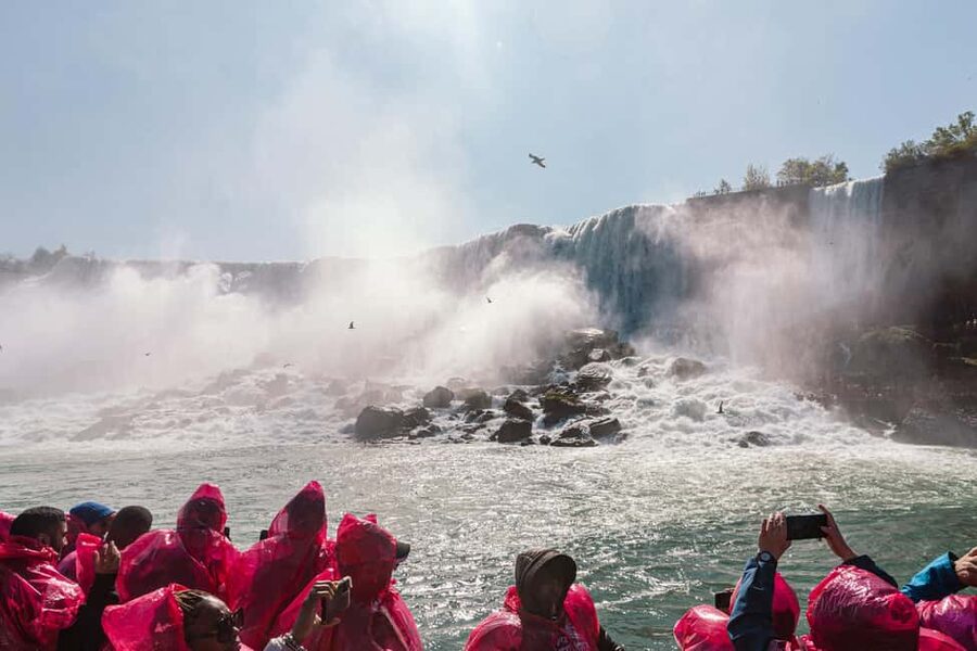 Niagara Falls: Early Access Boat & Journey Behind the Falls - Clothing, walking, and access