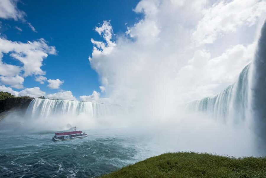 Niagara Falls: Early Access Boat & Journey Behind the Falls - Niagara City Cruises and the 20-minute soaking