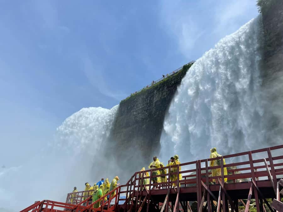 Niagara Falls: Maid of the Mist & Cave of the Winds Tour - Bridal Veil Falls and the walk to Goat Island