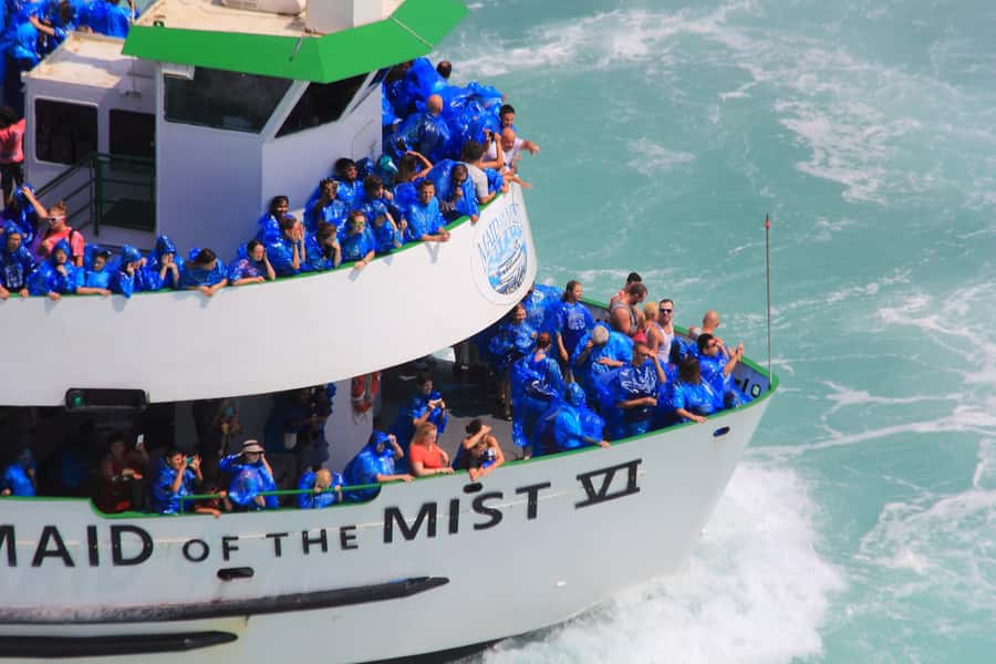 Niagara Falls: Maid of the Mist & Cave of the Winds Tour - The Nikola Tesla Monument and the park’s story