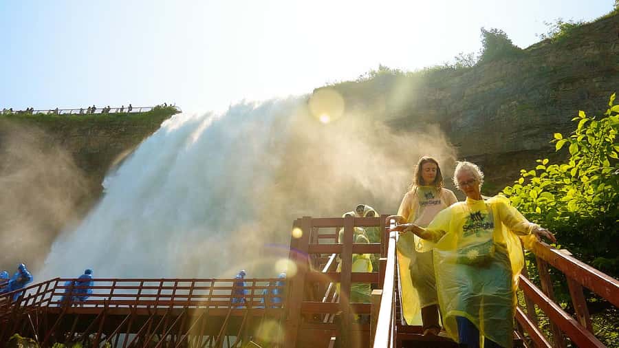 Niagara Falls USA: Cave of the Winds & Maid of the Mist Ride - Why this short Niagara tour works