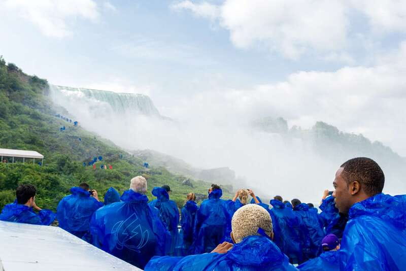 Niagara Falls, USA: Maid of Mist & Cave of Winds Combo Tour - Cave of the Winds brings you onto the wet decks