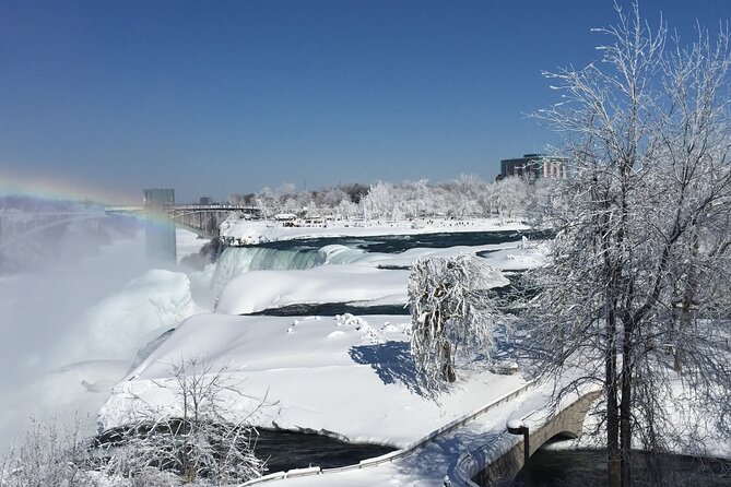 Niagara Falls Winter Wonderland Small Group Tour - Whirlpool State Park shows Niagara in motion