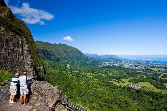 Oahu Circle Island Tour with Waimea Waterfall - Kualoa and Mokoliʻi Island
