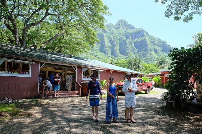Oahu Circle Island Tour with Waimea Waterfall - Dole Plantation and the ride back to Waikiki
