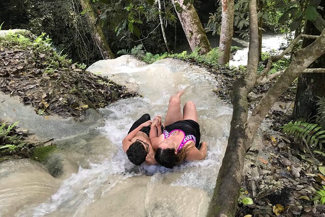Private Chiang Mai Tour to Bua Thong Waterfalls and Ziplining - Lunch keeps the schedule moving