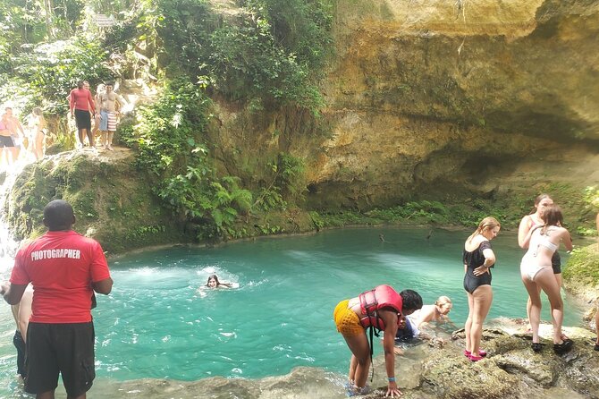 Private Combo Tour From Ocho Rios To Blue Hole & Konoko Falls - The private minivan and the value of personal service