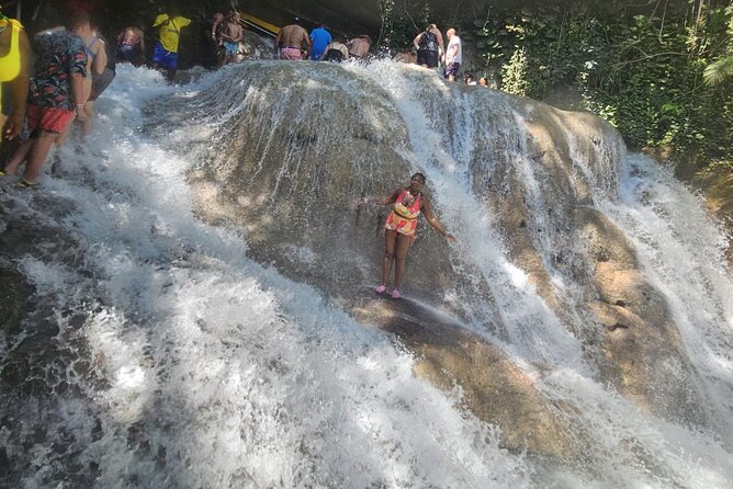 Private Dunn's River Falls, Ocho Rios Sightseeing and shopping - A private ride through Ocho Rios