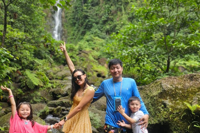 Private Fresh Water Lake, Waterfalls And Hot Springs Excursion - What the guide adds to the day