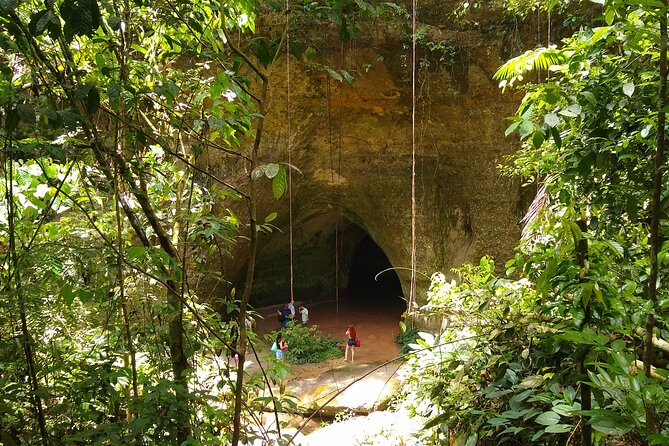 Private Tour - 2 Days Exploring the Caves and the Waterfalls - Why Presidente Figueiredo makes a good two-day escape