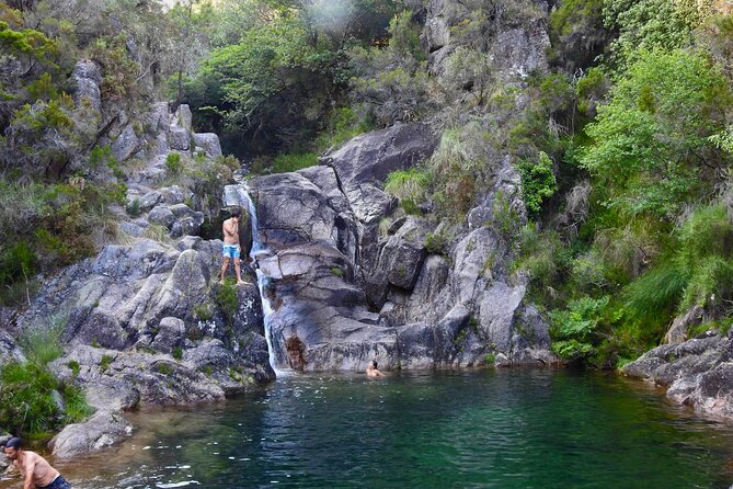 Private Tour of the Natural Waterfalls and Lagoons of Gerês - What the private format adds