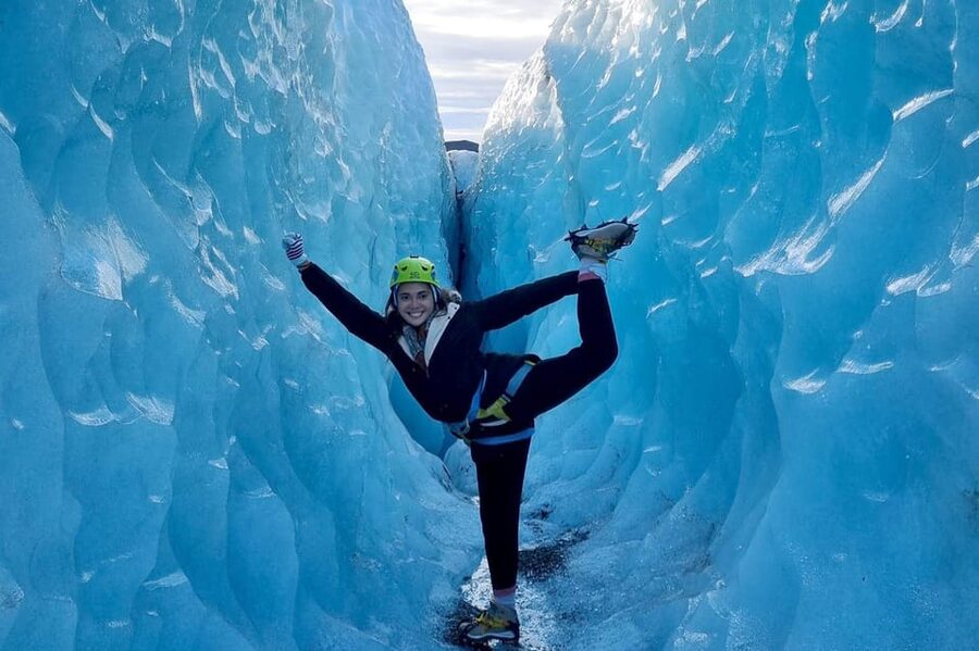 Reykjavik: Glacier Hike, Waterfalls and Black Sand Beach - Leaving Reykjavík through the geothermal country