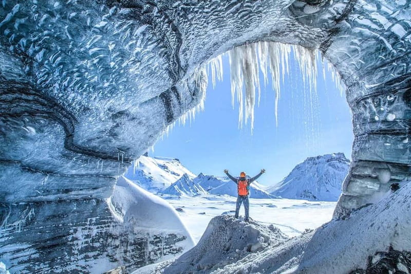 Reykjavik: Katla Ice Cave & South Coast Waterfalls Tour - The long road south from Reykjavík