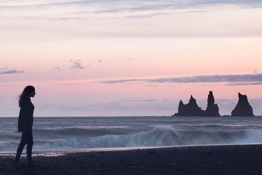 Reykjavík: South Coast Waterfalls, Black Sand & Glacier Tour - Lunch and a short look at Vík