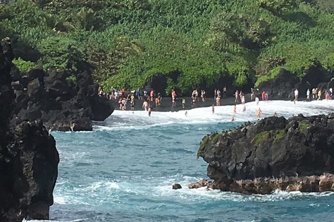 Road to Hana: Full-Day Scenic Drive with Blacksand & Waterfalls - Waiʻānapanapa is the day’s main stop