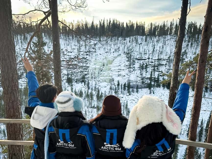 Rovaniemi: Korouoma Canyon Frozen Waterfalls Hike & BBQ - Hot drinks and sausages by the fire