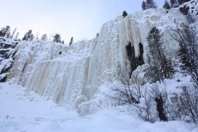 Rovaniemi: Korouoma Canyon & Frozen Waterfalls Tour with BBQ