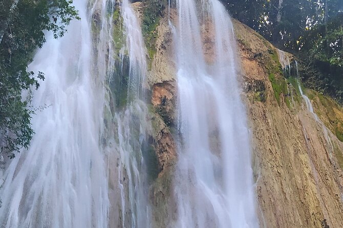 Samana, Bacardi Island Horse Limon Waterfall - Breakfast is functional, lunch is the better meal